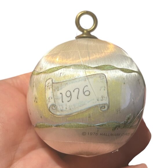 Vintage Hallmark Betsey Clark Satin Ball Ornament Christmas 1976 Keepsake QX2101 - Picture 2 of 4